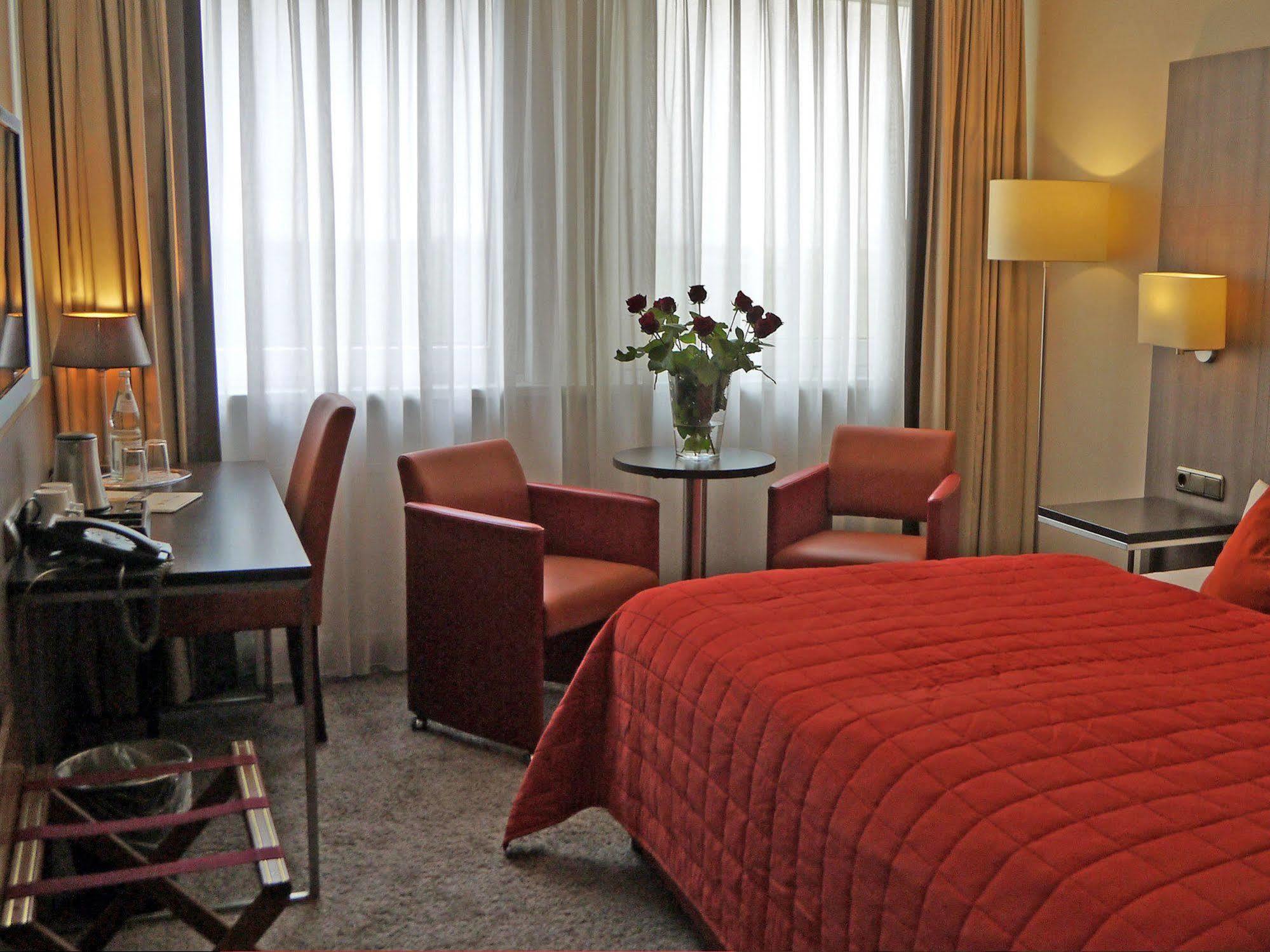 City Hotel Duesseldorf Exterior photo